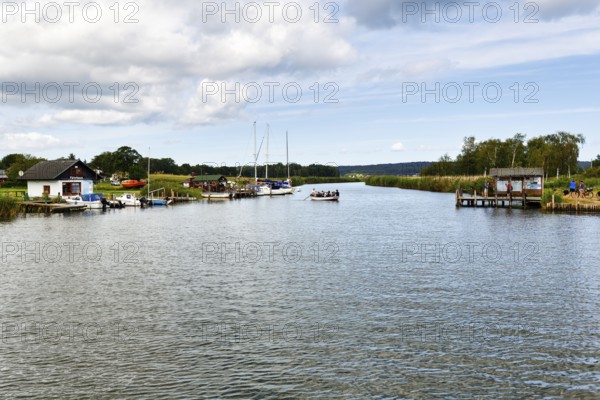 Rowing boat as ferry, Moritzdorf rowing boat ferry, Baaber bulwark, natural harbor, Baabe, Mönchgut-Granitz, RÃ¼gen, Germany