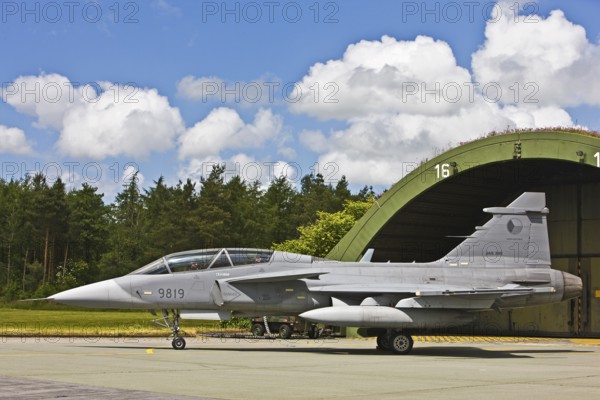 Saab Gripen JAS 39D, Czech Air Force, fighter, aircraft, 1 turbofan engine, two-seater, combat compatible, aircraft, aircraft type, Swedish multi-purpose fighter aircraft, fighter aircraft, Shelter, Spotterday, Wittmund, Lower Saxony, Germany