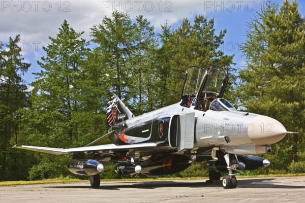 McDonnell Douglas F-4F Phantom II, aircraft type, fighter aircraft, air defense, reconnaissance, two-seater, fighter-bomber, fighter aircraft, aircraft, anniversary aircraft, special livery, Spotterday, Wittmund, Lower Saxony, Germany