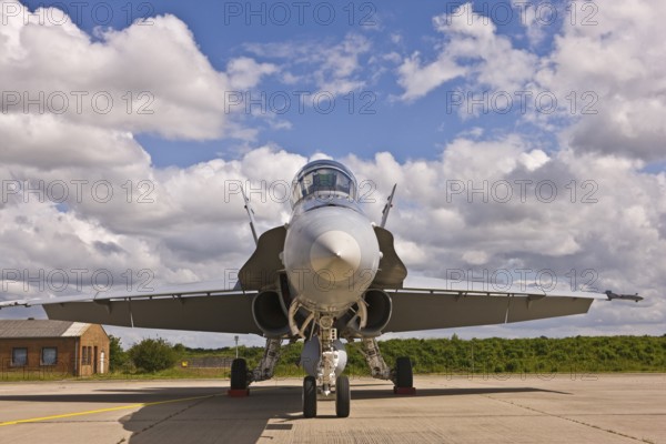 McDonnell Douglas FA-18D Hornet jet-powered twin-engine, two-seater multi-purpose fighter aircraft, fighter-bomber, interceptor, aircraft, armed forces, Swiss air force, defense, aerial reconnaissance, Spotterday, Wittmund, East Frisia, Lower Saxony, Germany