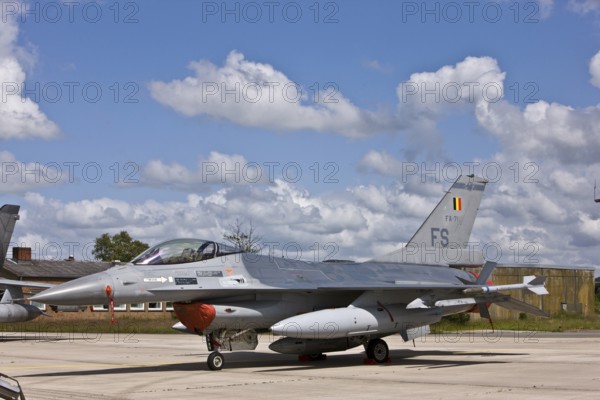 General Dynamics F-16 MLU, jet-powered, single-seat, aircraft type, multi-purpose fighter aircraft, aircraft aircraft, German Air Force, air defense, aerial reconnaissance, Spotterday, Wittmund, East Frisia, Lower Saxony, Germany