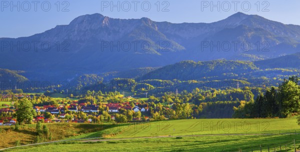 View of the village with Herzogstand 1731m and Heimgarten 1791m, GroÃŸweil, Loisachtal, Das Blaue Land, Upper Bavaria, Bavaria, Germany