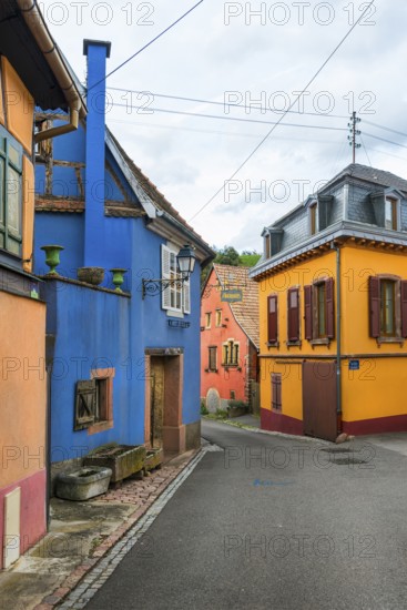 Colourful houses in the alleys of Niedermorschwihr, Ellsass, France