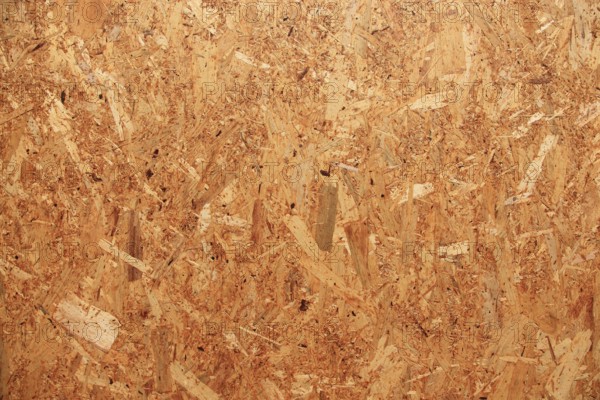 Textured wood fiber surface with natural look