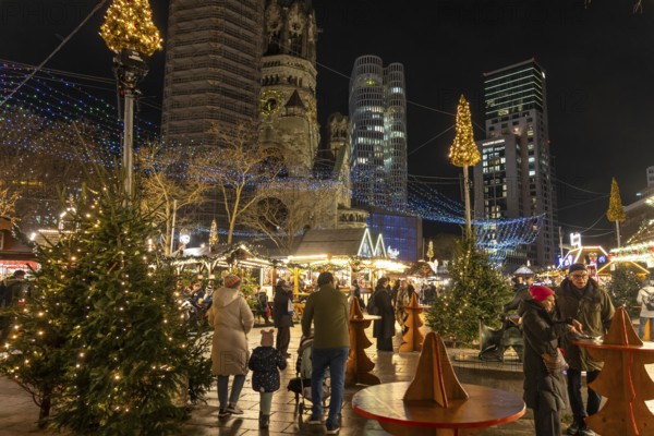 Christmas market on Breitscheidplatz, at the Memorial Church, Christmas decoration, light decoration, in Berlin, Germany
