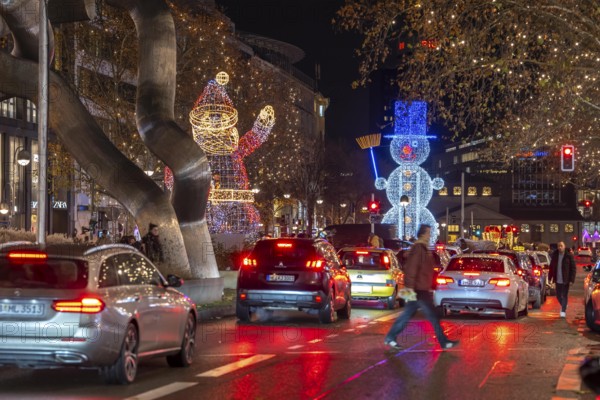 Christmas decoration, light decoration, in Berlin, TauentzienstraÃŸe, Germany