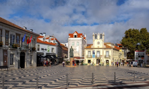 October 5th Square, Praca 5 de Outubro named after the 1910 revolution that led to the abolition of the monarchy in Portugal, Cascais, Portugal