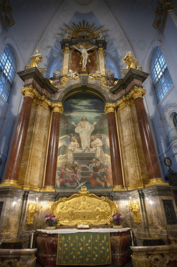 Interior view, celebration altar, choir, altar, main evangelical church of St. Michaelis, Michel for short, Free and Hanseatic City of Hamburg, Germany