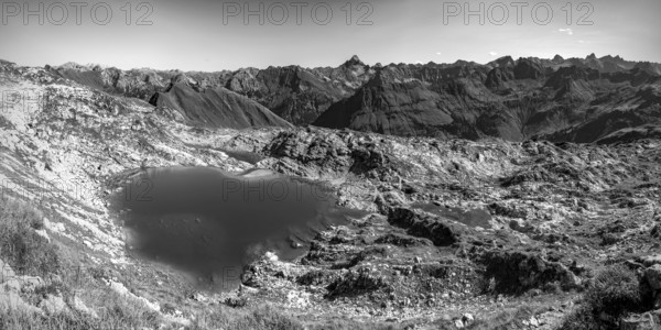 Mountain panorama over Laufbichlsee, behind it the Hochvogel, 2592m, AllgÃ¤u Alps, AllgÃ¤u, Bavaria, Germany