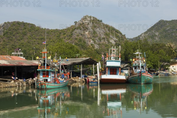 Fishing village and harbor, south of Hua Hin, Sam Roi Yot, Prachuap Khiri Khan, Central Thailand, Thailand