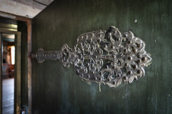 Wrought iron door lock, Maihaugen open-air museum with houses and objects from farms in Gudbrandsdal, Lillehammer am MjÃ¸sa Lake, Innlandet Municipality, Norway
