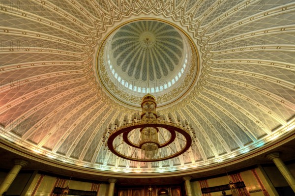 Jame' Asr Hassanil Bolkiah Mosque, Majestic cupola and chandelier in the prayer room, Bandar Seri Begawan, Brunei