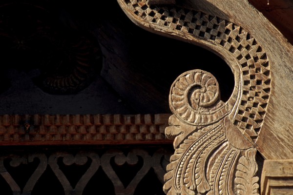 Detail of a traditionally decorated wooden roof, Heritage Hotel Privacy, Vembanad Lake, Kerala, India