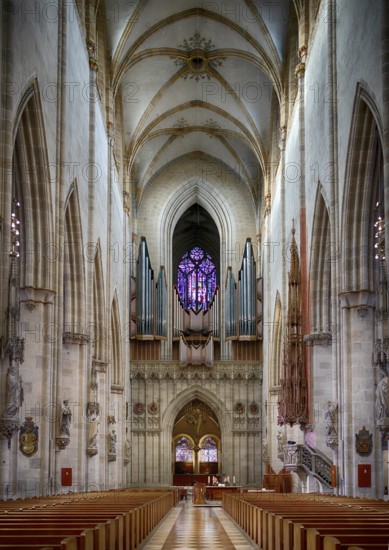 Interior view, main organ on the west gallery, central aisle facing west, Our Lady of Ulm, Ulm MÃ¼nster, Ulm, Baden-WÃ¼rttemberg, Germany
