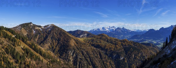 View from Trattberg Alm to Alpbichlalm and Dachstein Massif, Autumn, Osterhorn Group, Salzkammergut, Province of Salzburg, Austria