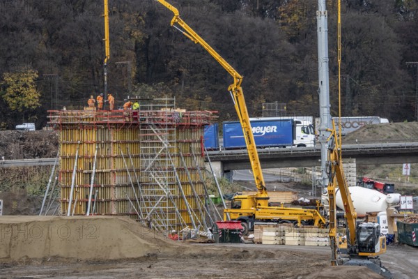 Concreting of a new bridge pillar at the Duisburg-Kaiserberg motorway junction, complete conversion and construction of the A3 and A40 intersections, all bridges, ramps, roadways are renewed and in part extended, construction period of 8 years, railway bridges running there will also be renewed, North Rhine-Westphalia, Germany