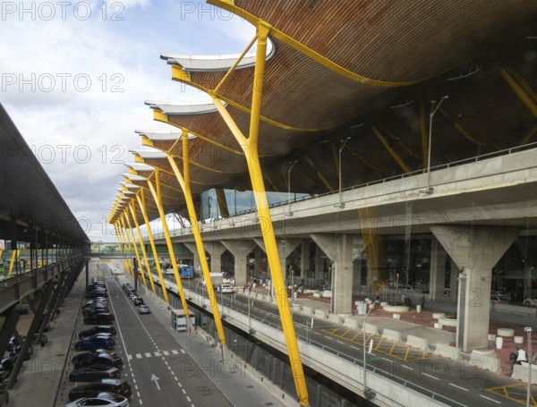 Modern architecture exterior of terminal 4 building, Adolfo SuÃ¡rez Madridâ€“Barajas airport, Madrid, Spain