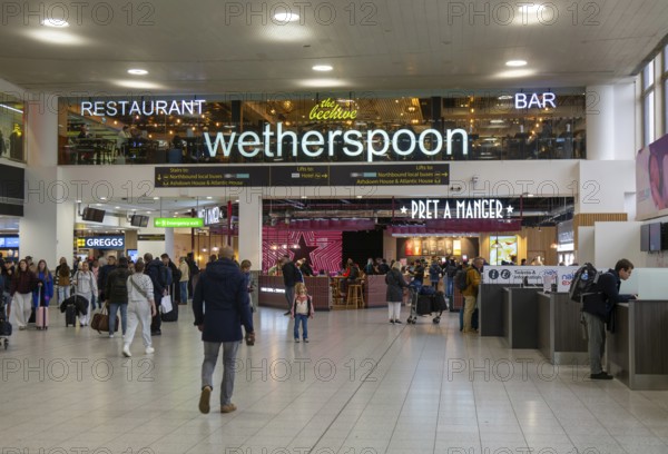 The Beehive Wetherspoon restaurant bar, South Terminal, London Gatwick airport, London, England, UK