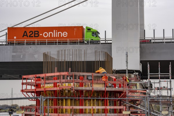 Duisburg-Neuenkamp Rhine bridge, the A40 motorway, construction of the second bridge begins, bridge pillars are being built on the Du-Homberg side of the Rhine, North Rhine-Westphalia, Germany