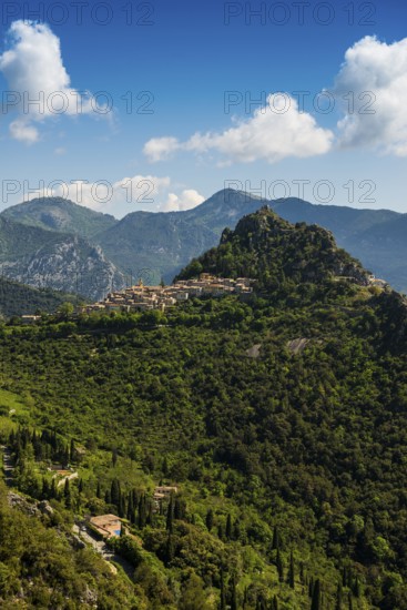 Picturesque mountain village overlooking the sea, Sainte-Agnès, near Menton, Cote d'Azur, Alpes-Maritimes, Provence-Alpes-Cote-d'Azur, South of France, France