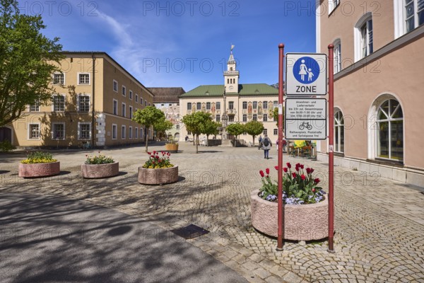 Pedestrian zone, traffic sign, square, historic town hall, trees, general architecture, flower pots, blue sky, cirrostratus clouds, town hall square, Bad Reichenhall, Berchtesgadener Land district, Bavaria, Germany