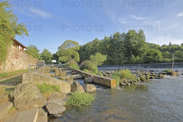 Werra with barrage and fish ladder, bank with stones, rocks, river landscape, Werra valley, Themar, cobblestone, Thuringia, Germany