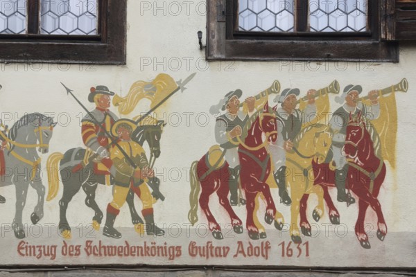 Historic Schlundhaus, monument to the entry of the Swedish King Gustav II Adolf into Schmalkalden in 1651, mural painting, town history, inscription, invasion, conquest, Swedish king, equestrian figures, equestrian figure, horse figure, knight, detail, Schlundhaus, hotel, market square, Bad Königshofen, Rhön, Lower Franconia, Franconia, Bavaria, Germany