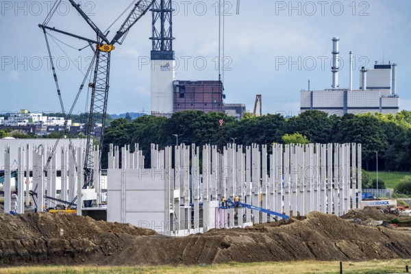 Construction of a new logistics hall on the Mercatroinsel, Hall 2, next to an existing hall, approx. 25, 000 square metres in size, in Duisburg-Ruhrort, shell construction, North Rhine-Westphalia, Germany