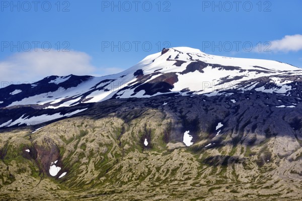 Snow-covered volcano Snæfellsjökull, Snäfellsjökull, Snaefellsjökull glacier, spring clouds, Snæfellsnes peninsula, Iceland