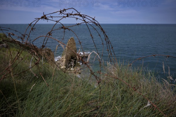 Barbed wire, Pointe du Hoc, memorial, memorial for US Rangers, Cricqueville-en-Bessin, D-Day, Operation Overlord, Omaha Beach, Utah Beach, Normandy, Calvados, France