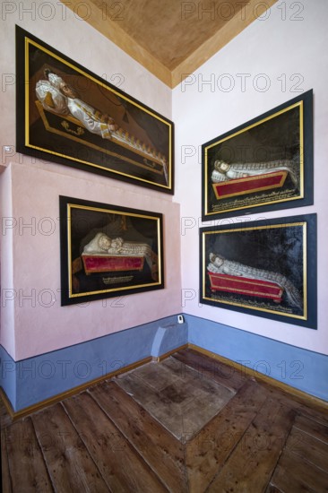 Collection of death paintings, Museum Zeitzer Schloss Moritzburg, early baroque style, interior, Zeitz, Saxony-Anhalt, Germany