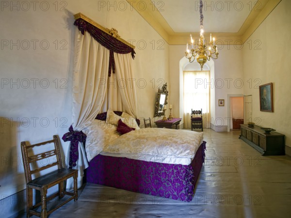 Bedchamber, Museum Zeitzer Schloss Moritzburg, early baroque style, interior, Zeitz, Saxony-Anhalt, Germany