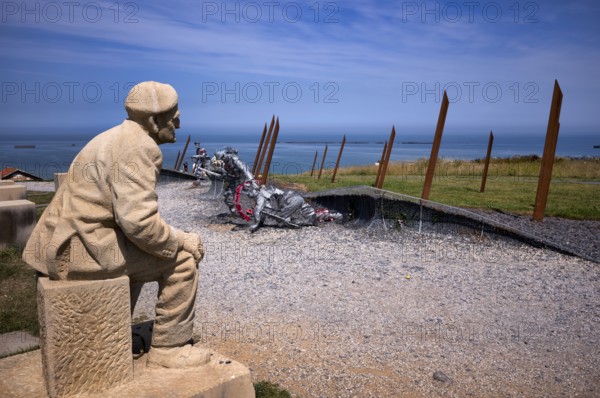 Sculpture by Bill Pendell MM, British World War II veteran, looking back at himself in the Battle of Gold Beach, D-Day 75 garden, also Le Jardin du Souvenir, D-Day, Operation Overlord, Mulberry B, Mulberry Harbour, Gold Beach, beach, Port Winston, Arromanches-les-Bains, Normandy, Calvados, France