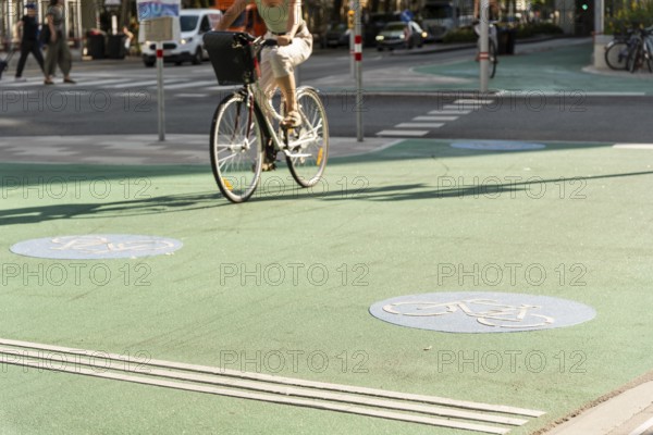 Wide cycle path in the city centre of Vienna, Austria