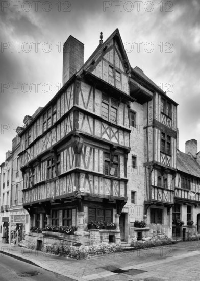 Historic half-timbered house, Maison à pans de bois de la rue des Cuisiniers, old town, black and white, Bayeux, Normandy, Calvados, France