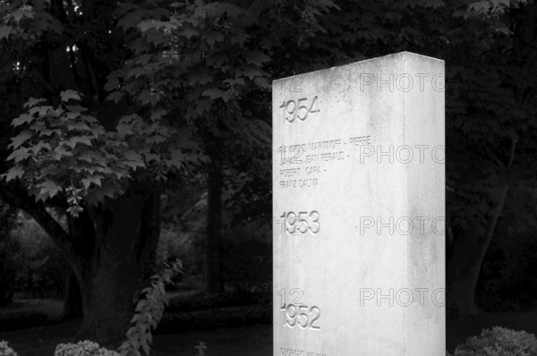 1954 War reporter Robert Capa, actually Endre Erno Friedman, stele at the Mémorial des Réporters, memorial to freedom of the press, memorial to journalists and photographers killed in the line of duty, black and white, Bayeux, Normandy, Calvados, France
