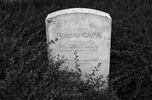 Separate memorial stone for war reporter Robert Capa, actually André Endre Erno Friedman, Mémorial des Réporters, memorial to freedom of the press, memorial to journalists and photographers killed in the line of duty, black and white, Bayeux, Normandy, Calvados, France