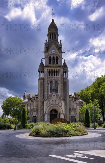Church Église Saint-Pierre et Saint-Paul, Épernay, Champagne, Marne, France