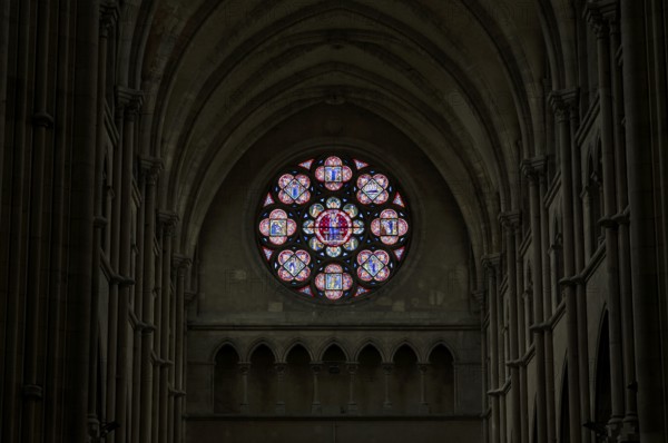 Rose window, coloured stained glass window, choir with altar, interior view, Église Notre-Dame Cathedral, Épernay, Champagne, Marne, France