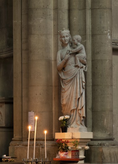 Madonna with child, Madonna statue, choir room with altar, interior view, Église Notre-Dame Cathedral, Épernay, Champagne, Marne, France
