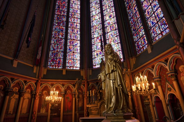 Interior view, Madonna, Madonna statue, Chapel Chapelle Saint-Jacques-le-Majeur, also Sacré-Coeur, radial chapel, ambulatory, Cathedral Cathédrale Notre-Dame d'Amiens, Amiens, Somme, France