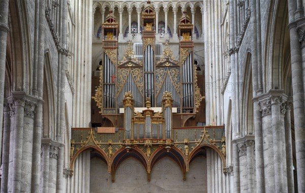 Interior view, west gallery, main organ, Cathédrale Notre-Dame d'Amiens, Amiens, Somme, France