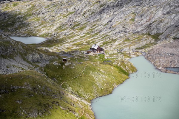 Adolf-Nossberger-Hütte, view of turquoise-blue mountain lake Großer Gradensee, Schober Group, Hohe Tauern National Park, Carinthia, Austria