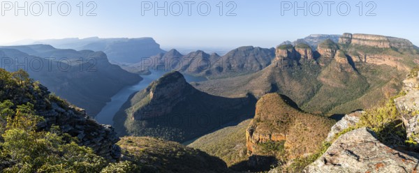 Evening mood at the Blyde River Canyon with Three Rondawels peak, view of the canyon with the Blyde River and Table Mountains, canyon landscape, Panorama Route, Mpumalanga, South Africa
