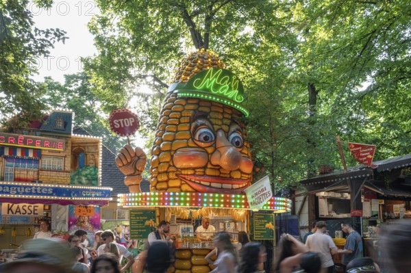 Showmen at the Erlangen Bergkirchweih, traditional twelve-day folk festival, Erlangen, Middle Franconia, Bavaria, Germany
