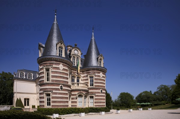 Hotel, headquarters, company headquarters, head office, champagne brand Comtesse Lafond, château, Épernay, Champagne, Marne, France