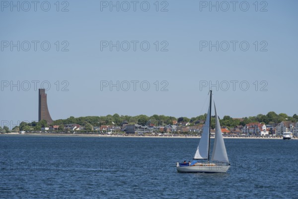 Naval memorial, beach, ship, Laboe, Baltic seaside resort, fjord, Baltic Sea, North Frisia, Schleswig-Holstein, Germany