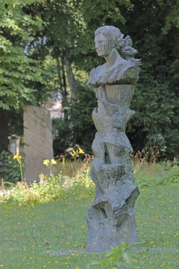 Monument to Landgravine Karoline Henriette, wife of Landgrave Ludwig IX of Hesse-Darmstadt, Caroline, sculpture, bust, stele, Carolinensaal, Old Cemetery, Pirmasens, Rhineland-Palatinate, Germany