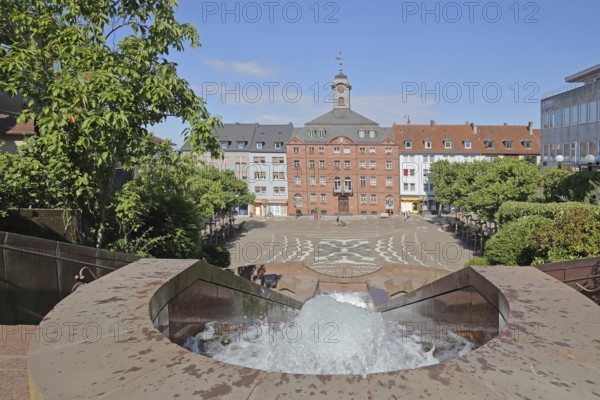 Old town hall built in 1771 and castle fountain by Gernot Rumpf 1984, water features, fountain, water jet, floor mosaic, slope, incline, Schlossplatz, Pirmasens, Rhineland-Palatinate, Germany