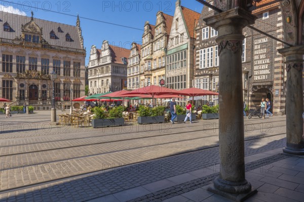 Market square, building of the Bremen Chamber of Commerce and the Chamber of Industry and Commerce of Bremen and Bremerhaven, historic row of gabled houses, arcade at the Old Town Hall, restaurant, greenery, Old Town, Hanseatic City of Bremen, Germany